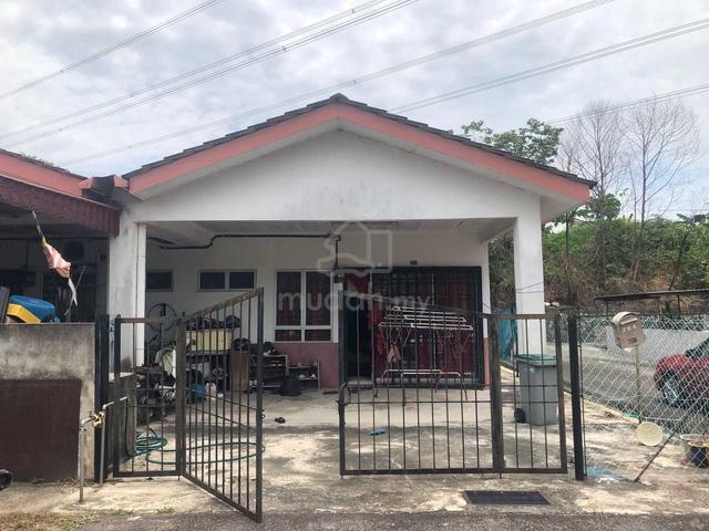 END LOT FULL LOAN Single Storey Taman Gadong Indah Labu Enstek Sendaya 1
