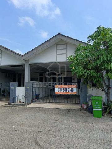 Rumah teres setingkat berhampiran pusat industri Gebeng, Kuantan Port 1
