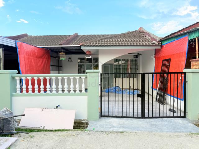 Rumah teres freehold ! AREA SALENG memang hot ! 1