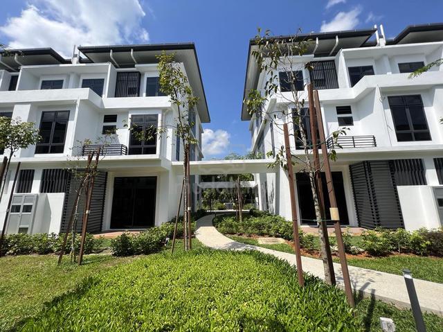 Cheap/ Alyvia Townhouse/ Upper unit/ 1582 sqft/ 4 bedroom/ nice unit 1