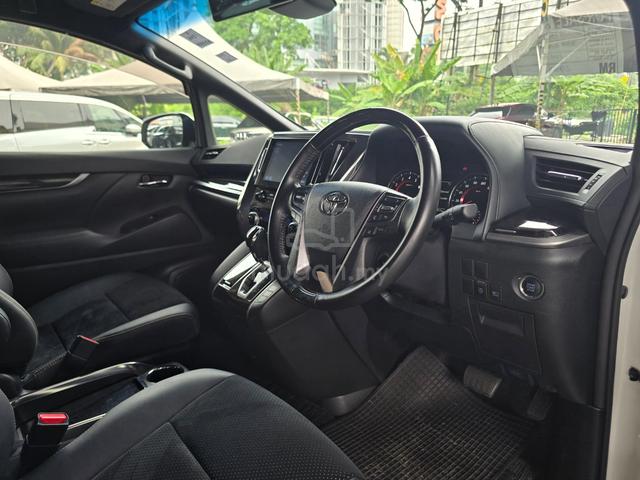 2021 Toyota ALPHARD 2.5 S TYPE GOLD Ready Stock - 5