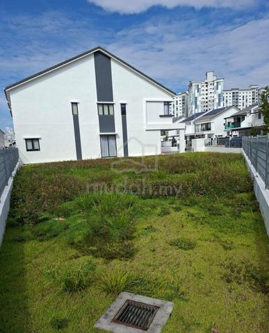 Corner Lot Huge Land Double Storey Superlink Sejati Lakeside Cyberjaya 1