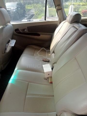 2012 Toyota INNOVA 2.0 G (A) - 4