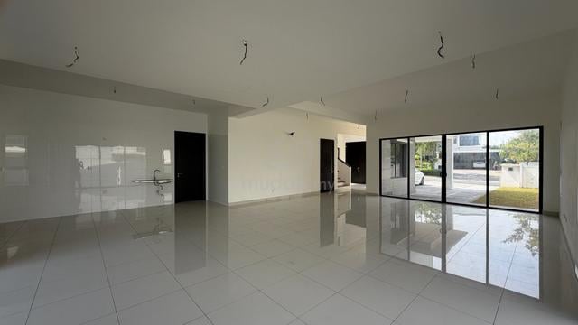 Kajang Jade Hills 2.5 Storey Bungalow For Sale 1
