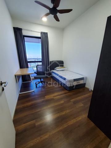 Fully Furnished Selangor Sungai Buloh Room For Rent 1