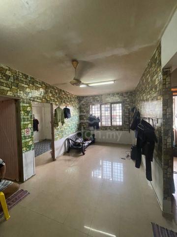 Rumah Pangsa Akasia 1