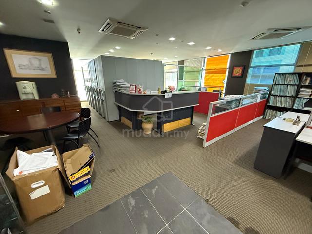 KK Times Square Renovated Ready Office Space, Corner, 17% Below Market 1