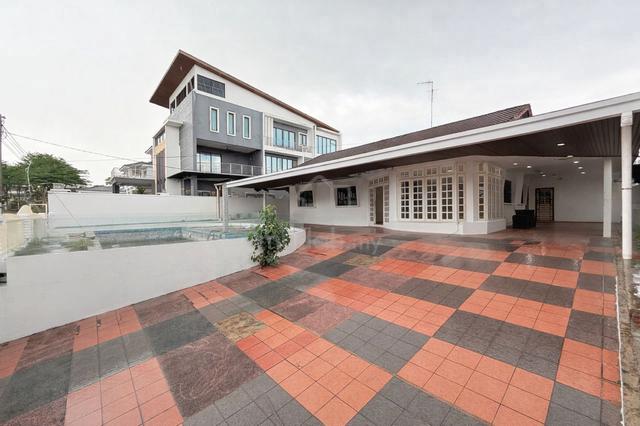 Taman Melodies / Jalan Kemunting/ Near Kebun Teh / JB Town 1