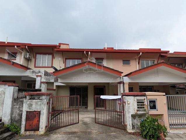 FREEHOLD Double Storey House Aman Putri Seksyen U17 Shah Alam 1