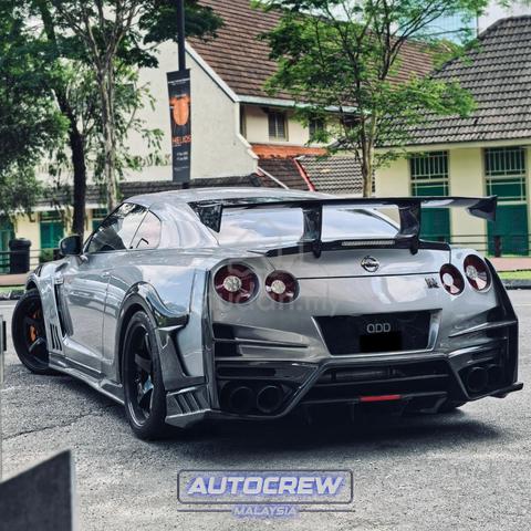 Nissan GTR R35 Fully Converted Top Secret Bodykit - 2