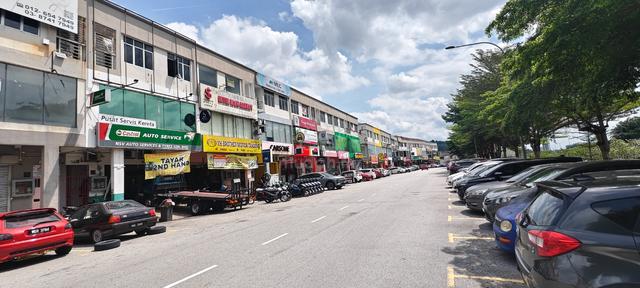 Damai Mewah Kajang, office space facing main road, 22x70 1