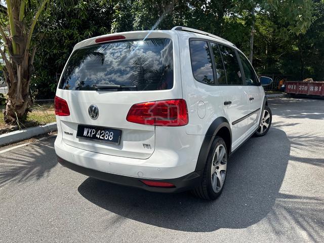 2012 Volkswagen TOURAN 1.4 (A)LOAN/CASH - 4