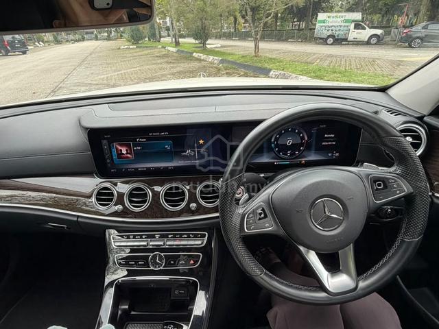 2017 Mercedes Benz E250 EXCLUSIVE LOW MILLEAGE! - 3