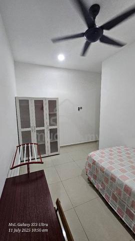 Room for rent 1
