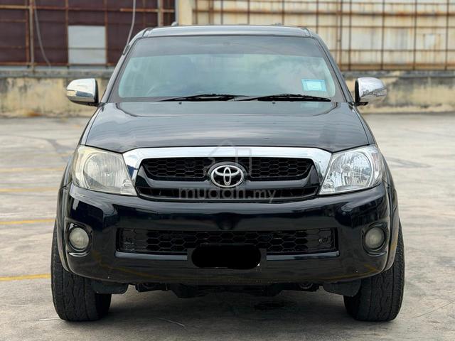 2010 Toyota HILUX 2.5 G FACELIFT DOUBLE CAB (A) - 2