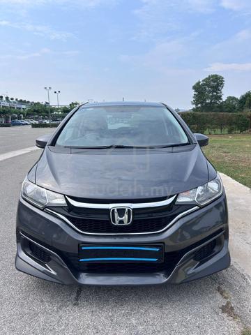 Honda Jazz 1.5 (A) — Tahun 2018 🚗 - 2