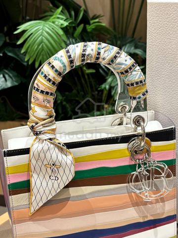 Carousel Image