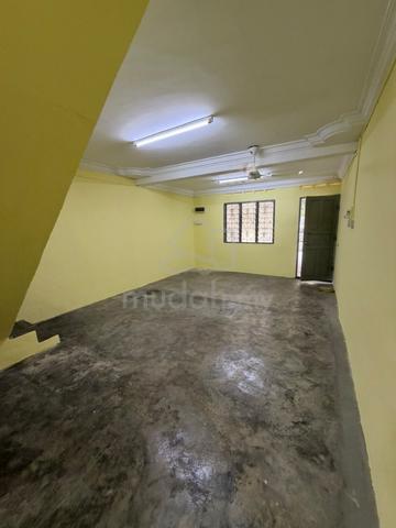 Ulu Tiram / Low Cost / Low Deposit / Original Unit 1