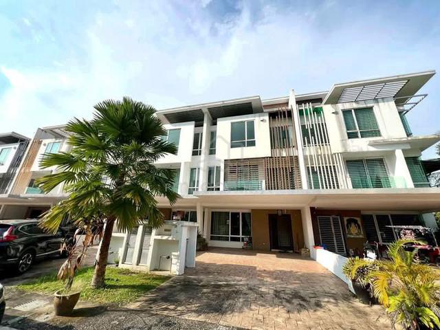 Freehold Gated Guarded 3 sty Terrace House Cassia, Cyberjaya Below mkt 1