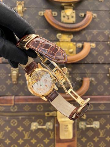 Carousel Image