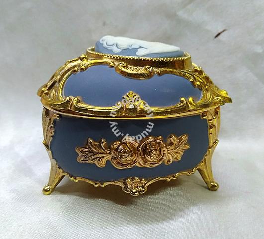 Carousel Image
