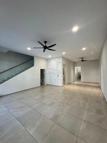 GATED GUARDED Molek Residence 2 Storey Terrace Ayer Molek Duyong 1