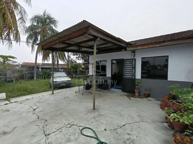 Taman Universiti Single Storey Low Cost Corner Lot For Sale 1