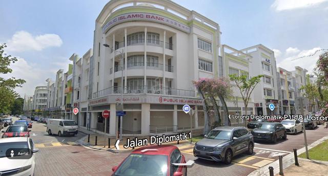 Presint 15,Putrajaya Shop,Facing Mainroad,same row with Public Bank 1