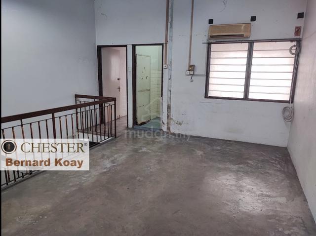 2 storey terrace old house concrete flooring Georgetown 1