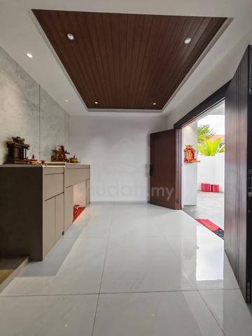 【Kampung Lapan FREEHOLD】Double Storey Bungalow Super Centric Location 1