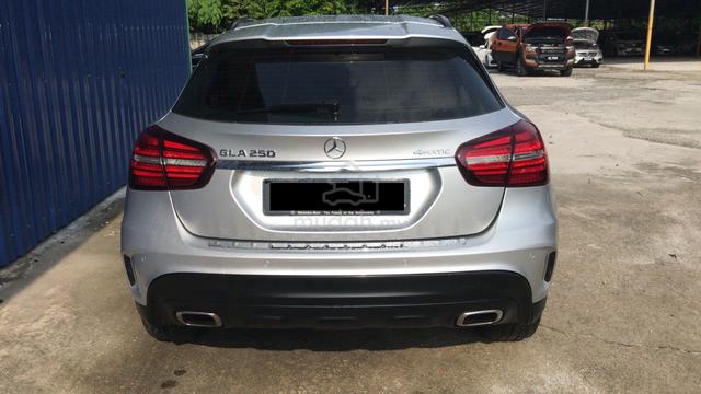 2017 Mercedes Benz GLA250 4MATIC 2.0 (loan kedai) - 3