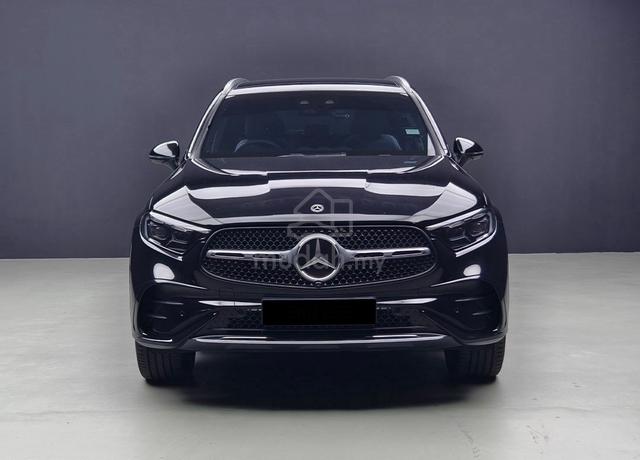 2024 Mercedes GLC350e Low Mile 7K KM Warranty 2028 - 3