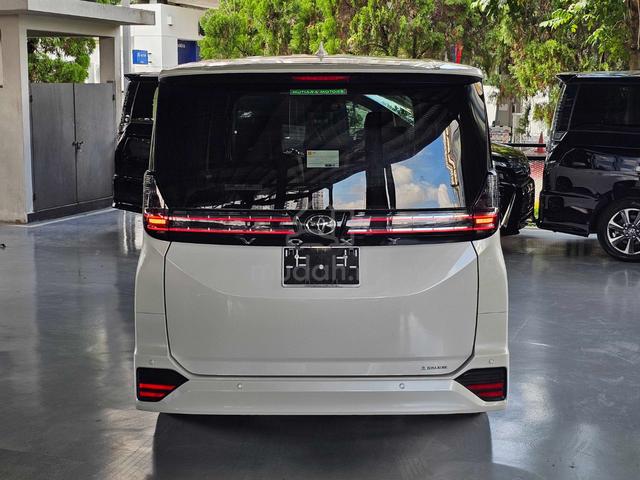 2023 Toyota VOXY 2.0 S-Z (A) 20K KM - 4
