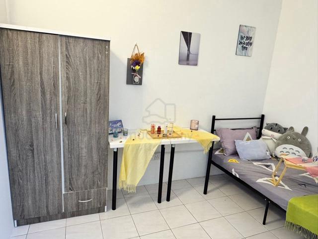 Newly refurbished Small Room Near LRT salak Selatan 1