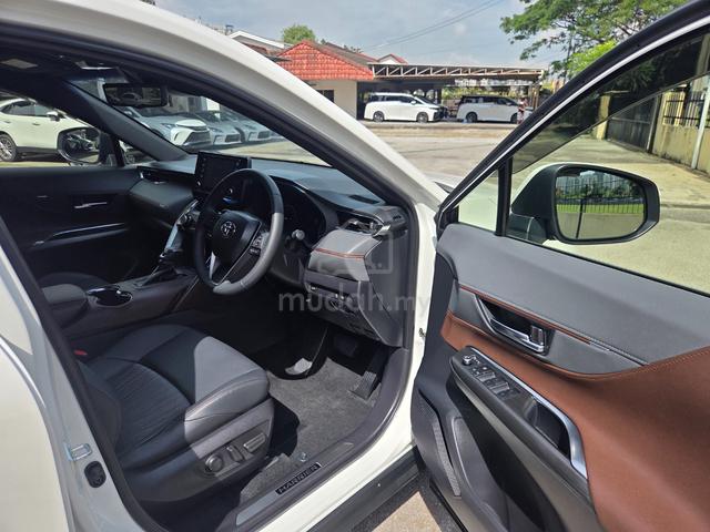 2021 Toyota Harrier 2.0 G (A) Two Tone Interior - 4