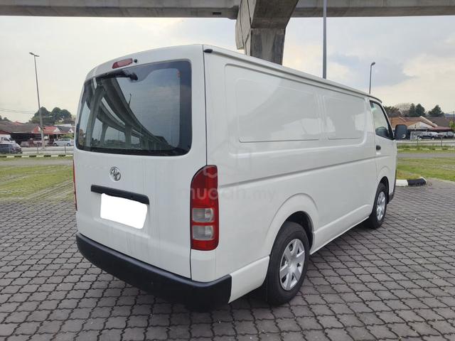 2017 Toyota HIACE 2.5 (M) Panel Van - 3