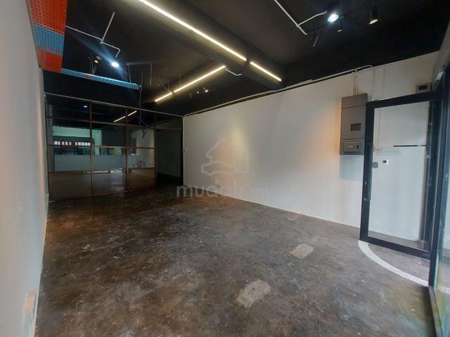 Ipoh garden east ground floor shop reno lots of parking good location 1
