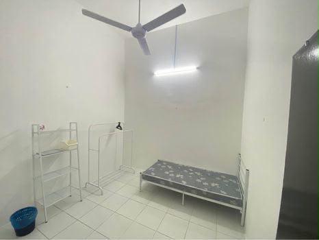 Bilik Ada Aircond Untuk Disewa (Kemasukan SEGERA) 1