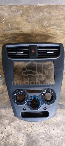 axia car cd radio player & cassing - photo 2 of 3