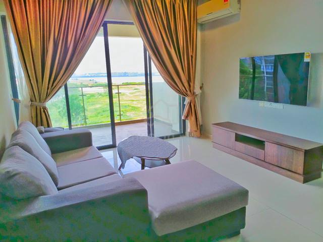 Bay Point @ Country Garden Danga Bay 1