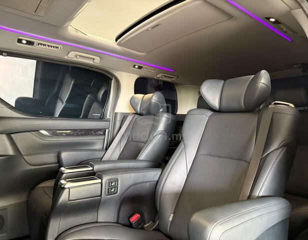 Toyota VELLFIRE 2.5 ZG FACELIFT AGH30 (F/LOAN 8-Y) - 5
