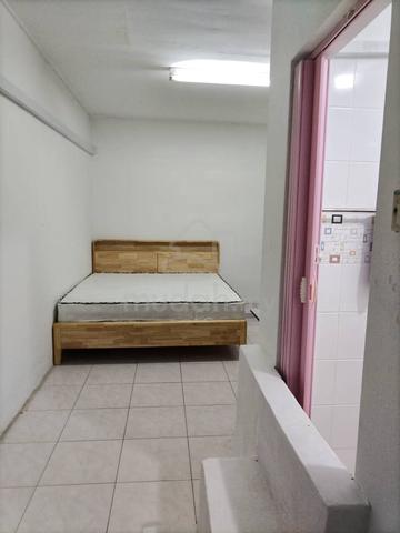 Master Room at Kolombong For Rent 1