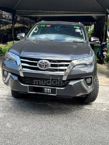 2017 Toyota FORTUNER 2.7 SRZ 4X4 2TR-FE (A) - 1