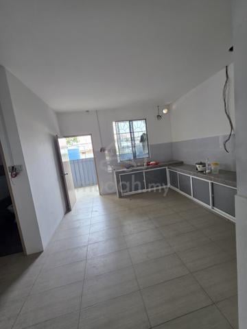 Walking distance Newly Renovate Landed House for Rent 1
