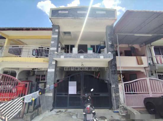 2sty fully renovated 1388sf at Taman Medan pjs 2 sunway petaling jaya 1