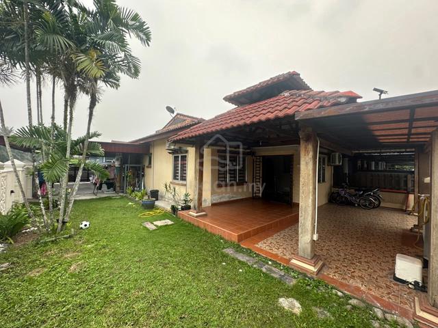 EXTENDED CORNER LOT Single Storey Tmn Nakhoda, Telok Panglima Garang 1
