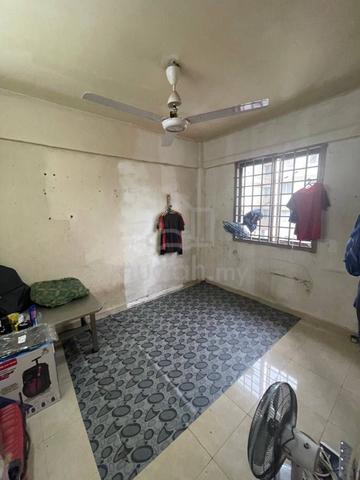 Rumah Pangsa Akasia 5