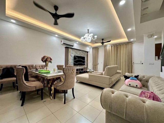 Family house. Meridin East. Taman Bestari 1