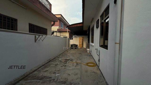 Taman Saga 2 Klang 2 Storey Semi D House 40x93 Reno Gated Guarded Sale 1