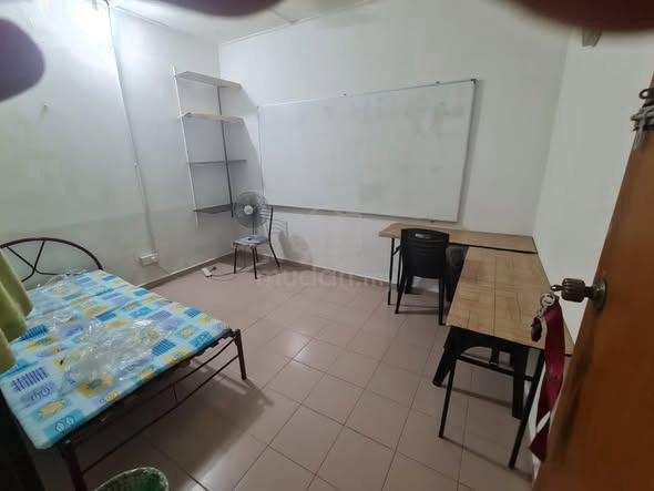 Room for rent, bilik sewa Jalan SS8/8, Petaling Jaya  1